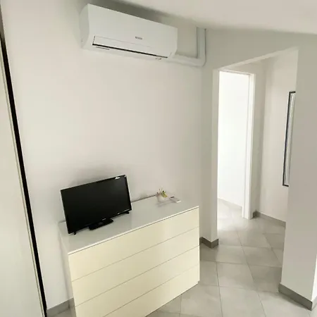 Apartment Arimand House *